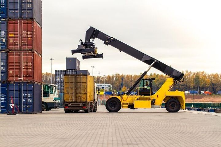 Container Handler Machines Explained: Types, Applications & Port Handling Solutions